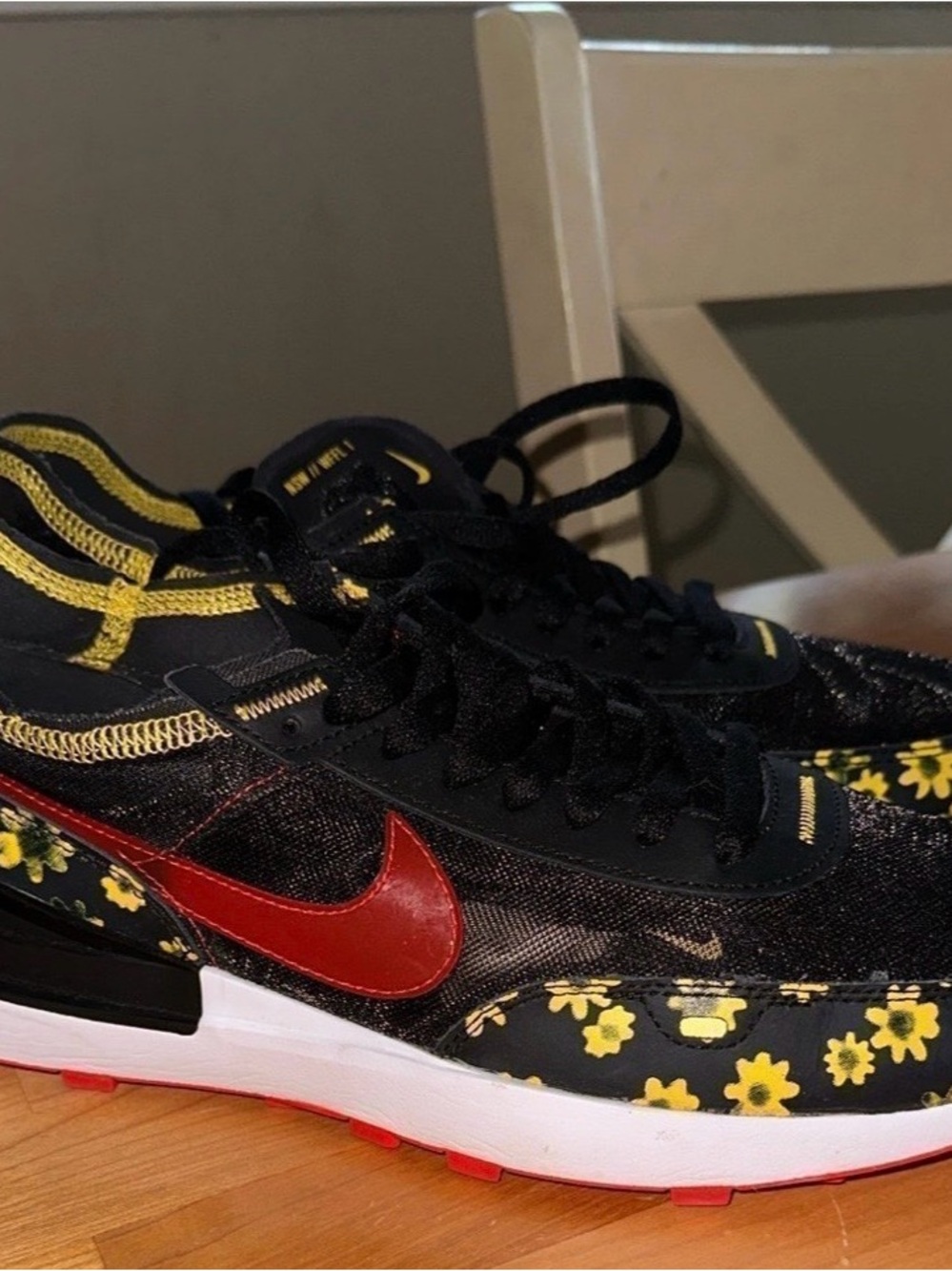 Nike Men’s 9.5 Waffle One Sunflower Style Code DQ7637-001